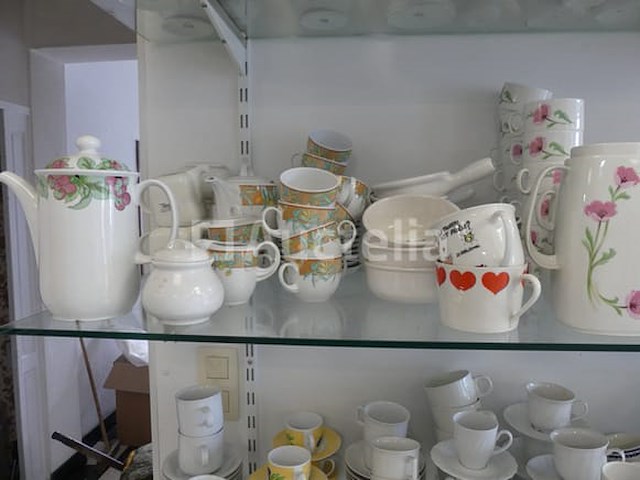 Diverse servies + display - afbeelding 4 van  12
