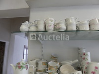 Diverse servies + display - afbeelding 10 van  12