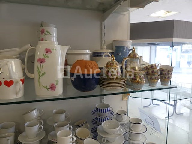 Diverse servies + display - afbeelding 11 van  12
