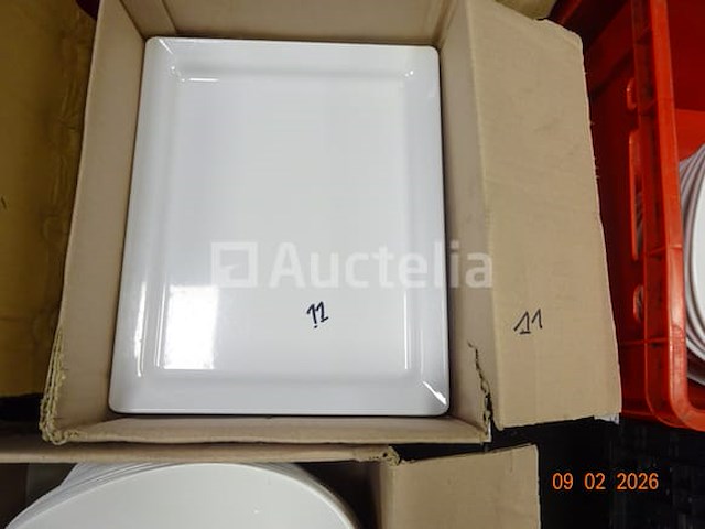 Diverse servies - afbeelding 1 van  18