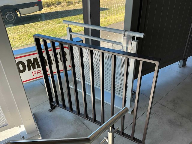 Diverse showroom balustrade (6x) - afbeelding 4 van  7