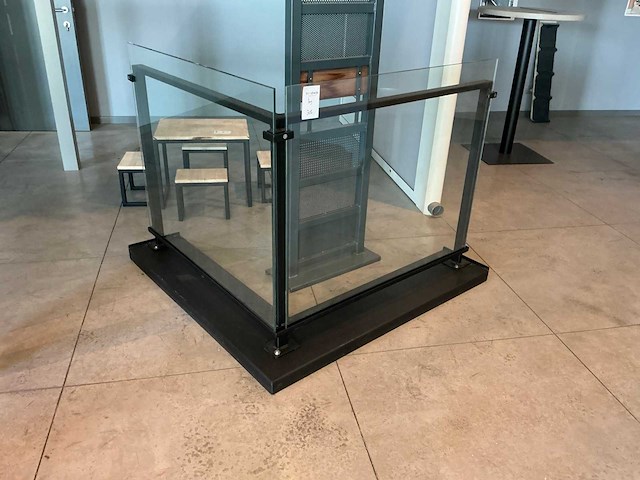 Diverse showroom balustrade (6x) - afbeelding 6 van  7