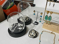 Diverse sieraden (18x) - afbeelding 1 van  1