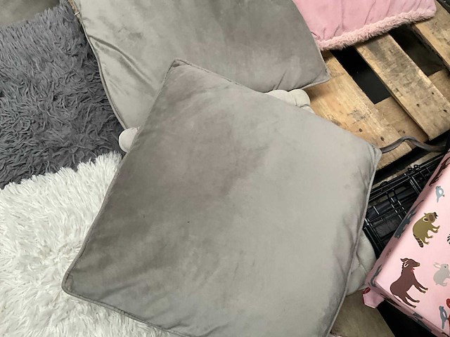 Diverse sierkussens (17x) - afbeelding 5 van  8