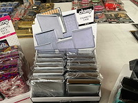 Diverse sigaret cases in display - afbeelding 4 van  6