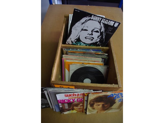 Diverse singles - afbeelding 1 van  1