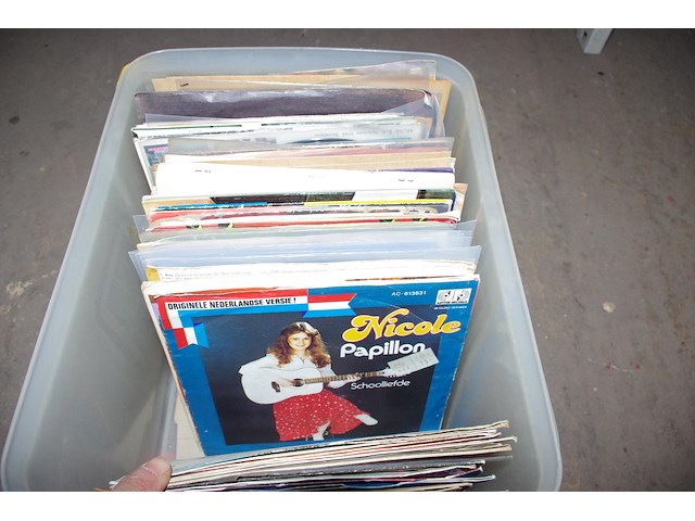 Diverse singles - afbeelding 4 van  5
