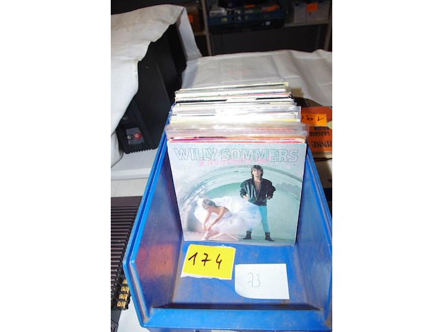 Diverse singles - afbeelding 1 van  4