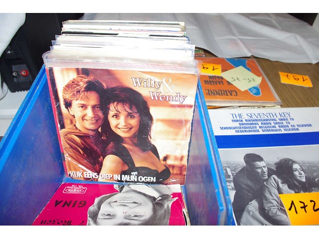 Diverse singles - afbeelding 3 van  4