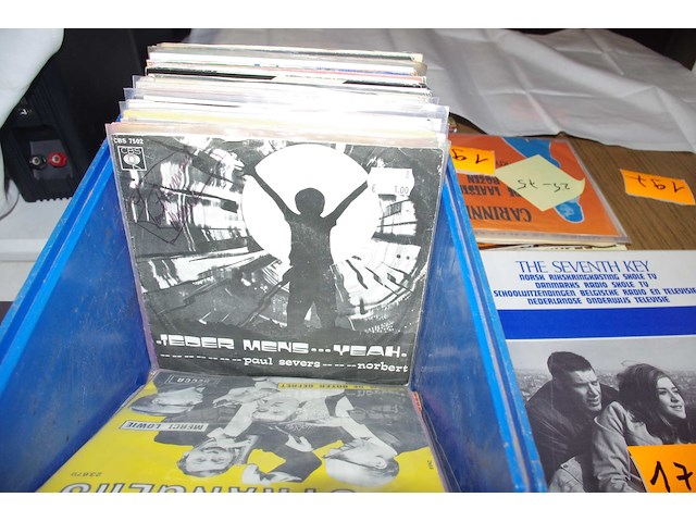 Diverse singles - afbeelding 4 van  4