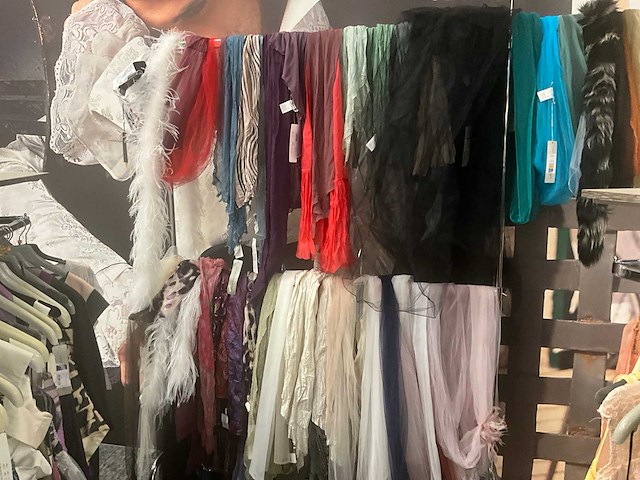 Diverse sjaals (50x) - afbeelding 10 van  21