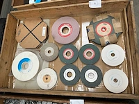 Diverse slijpstenen (14x) - afbeelding 1 van  6