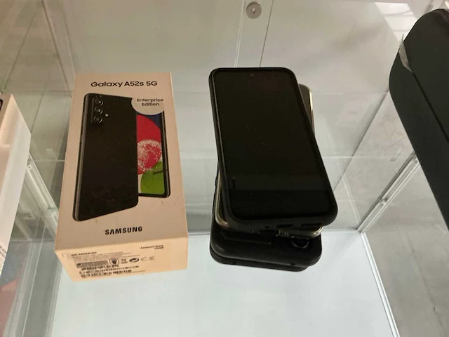 Diverse smartphones (7x) - afbeelding 1 van  3