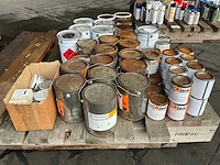 Diverse smeer- en reinigingsmiddelen - afbeelding 4 van  14