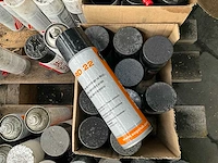 Diverse smeer- en reinigingsmiddelen - afbeelding 8 van  14