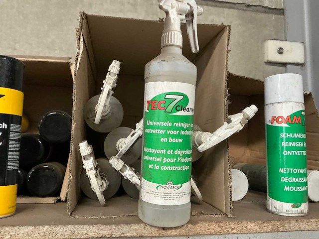 Diverse spuitbussen (40x) - afbeelding 2 van  2