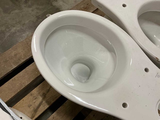 Diverse staande toiletten (3x) - afbeelding 8 van  9