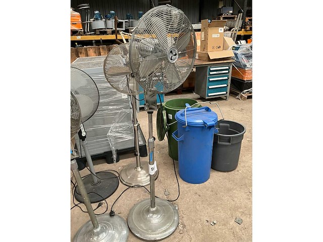 Diverse staande ventilatoren (4x) - afbeelding 1 van  3