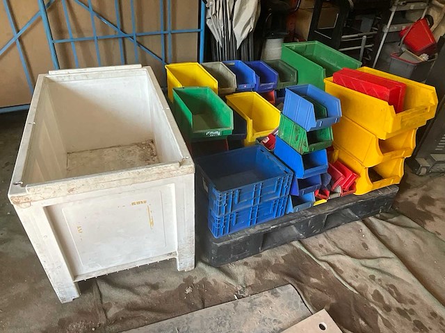 Diverse stapelbakken - afbeelding 1 van  3