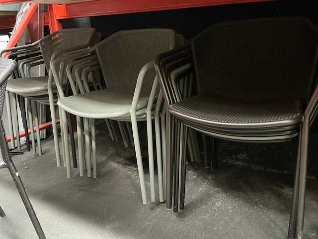 Diverse stapelbare terrasstoelen (20x) - afbeelding 4 van  4