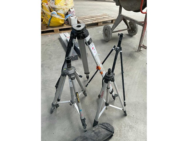 Diverse statieven (4x) - afbeelding 3 van  3