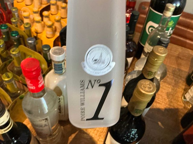 Diverse sterke dranken en likeuren (19x) - afbeelding 6 van  7
