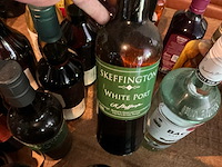 Diverse sterke dranken en likeuren (23x) - afbeelding 6 van  8