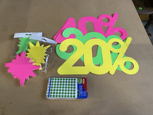 Diverse stickers - % - fluo - afbeelding 1 van  1