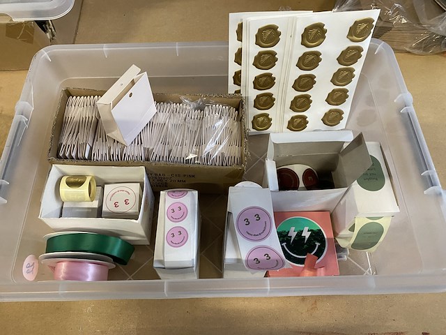 Diverse stickers - lint - deco - verpakking - afbeelding 1 van  5