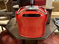 Diverse stoelen en tafeltjes - afbeelding 3 van  3