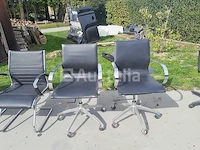Diverse stoelen - afbeelding 4 van  7