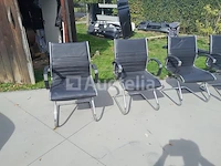 Diverse stoelen - afbeelding 7 van  7