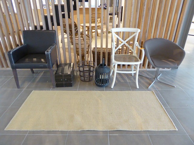 Diverse stoelen - afbeelding 1 van  4