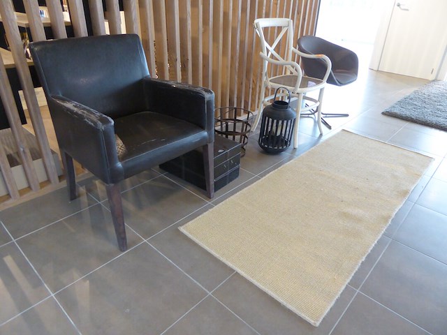 Diverse stoelen - afbeelding 2 van  4