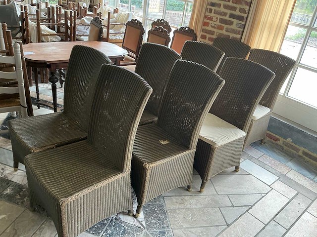 Diverse stoelen - afbeelding 5 van  9