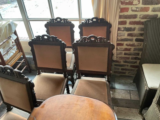 Diverse stoelen - afbeelding 9 van  9