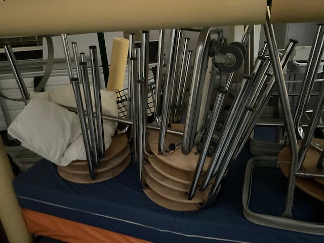 Diverse stoelen/krukken (36x) - afbeelding 2 van  14