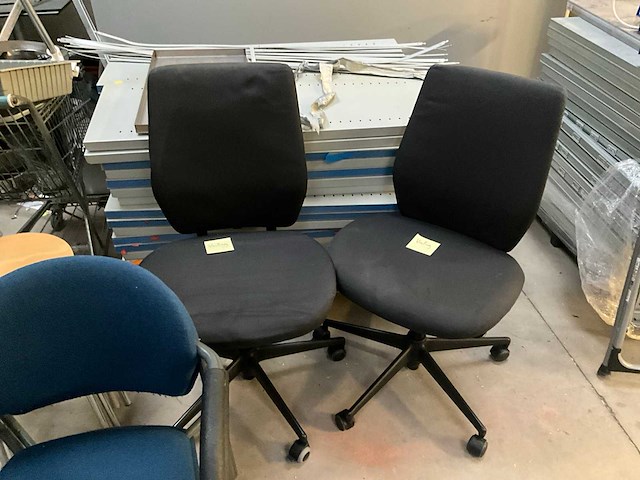 Diverse stoelen/krukken (36x) - afbeelding 7 van  14