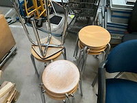 Diverse stoelen/krukken (36x) - afbeelding 10 van  14