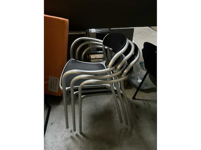 Diverse stoelen/krukken (36x) - afbeelding 13 van  14