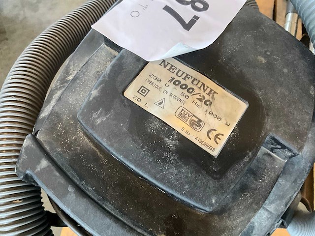 Diverse stofzuigers (2x) - afbeelding 3 van  11