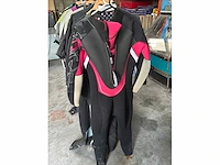 Diverse surfpakken en shirts (30x) - afbeelding 5 van  10