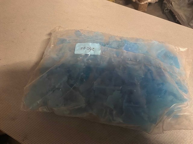 Diverse tabletten voor lavabo - afbeelding 2 van  11