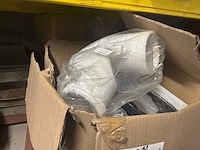 Diverse tabletten voor lavabo - afbeelding 4 van  11