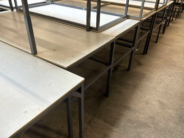 Diverse tafels (40x) - afbeelding 10 van  14