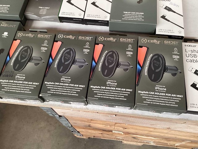 Diverse telefoonhouders en -kabels (12x) - afbeelding 1 van  4
