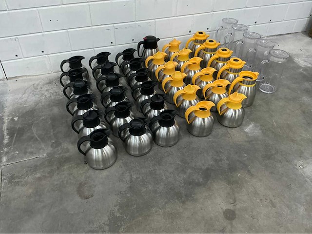 Diverse thermoskannen - afbeelding 1 van  3