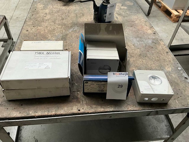 Diverse thermostaten (5x) - afbeelding 1 van  5