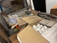 Diverse toebehoren badkamer en sanitair - afbeelding 11 van  25