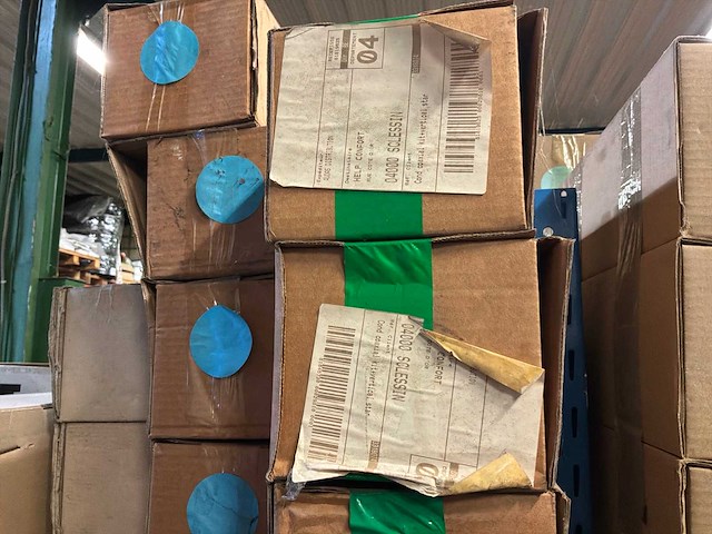 Diverse toebehoren badkamer en sanitair - afbeelding 16 van  25